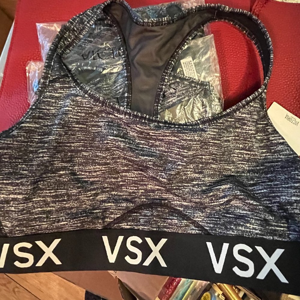Victoria's Secret  Racerback Sport Bra  The Player  NWT  XL